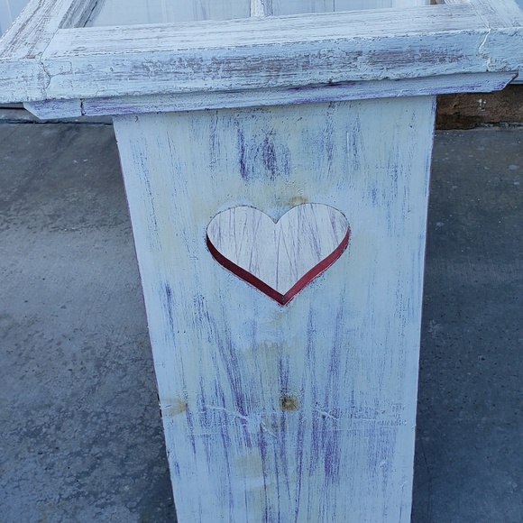 *SOLD* Rustic Table Stand - Picture 2 of 5